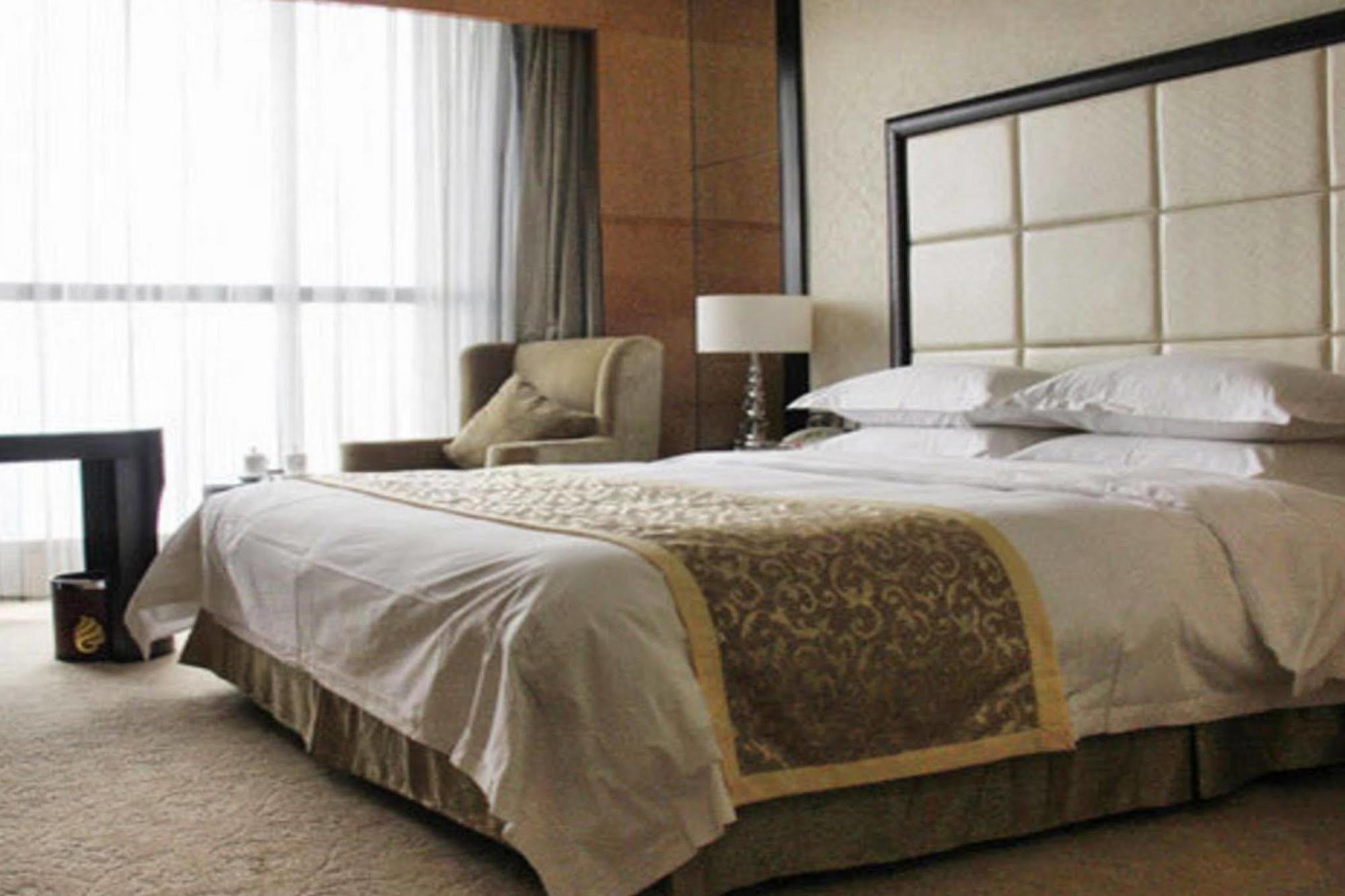 Weifang Ramada Plaza Hotel Экстерьер фото